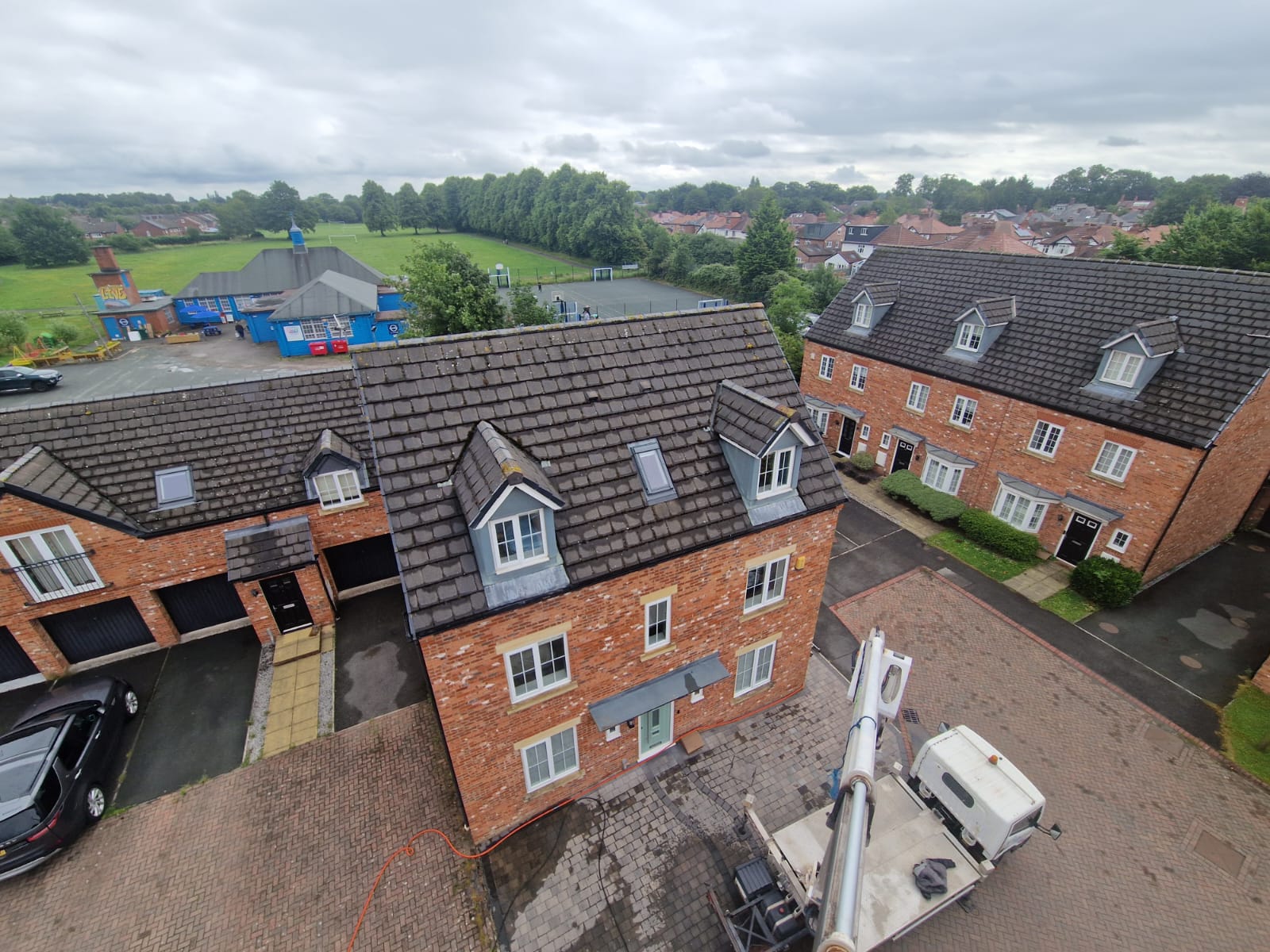 roof cleaning liverpool